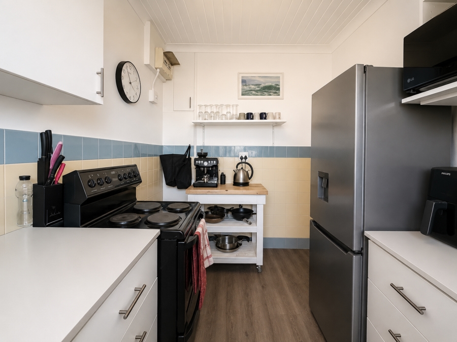1 Bedroom Property for Sale in Vredehoek Western Cape